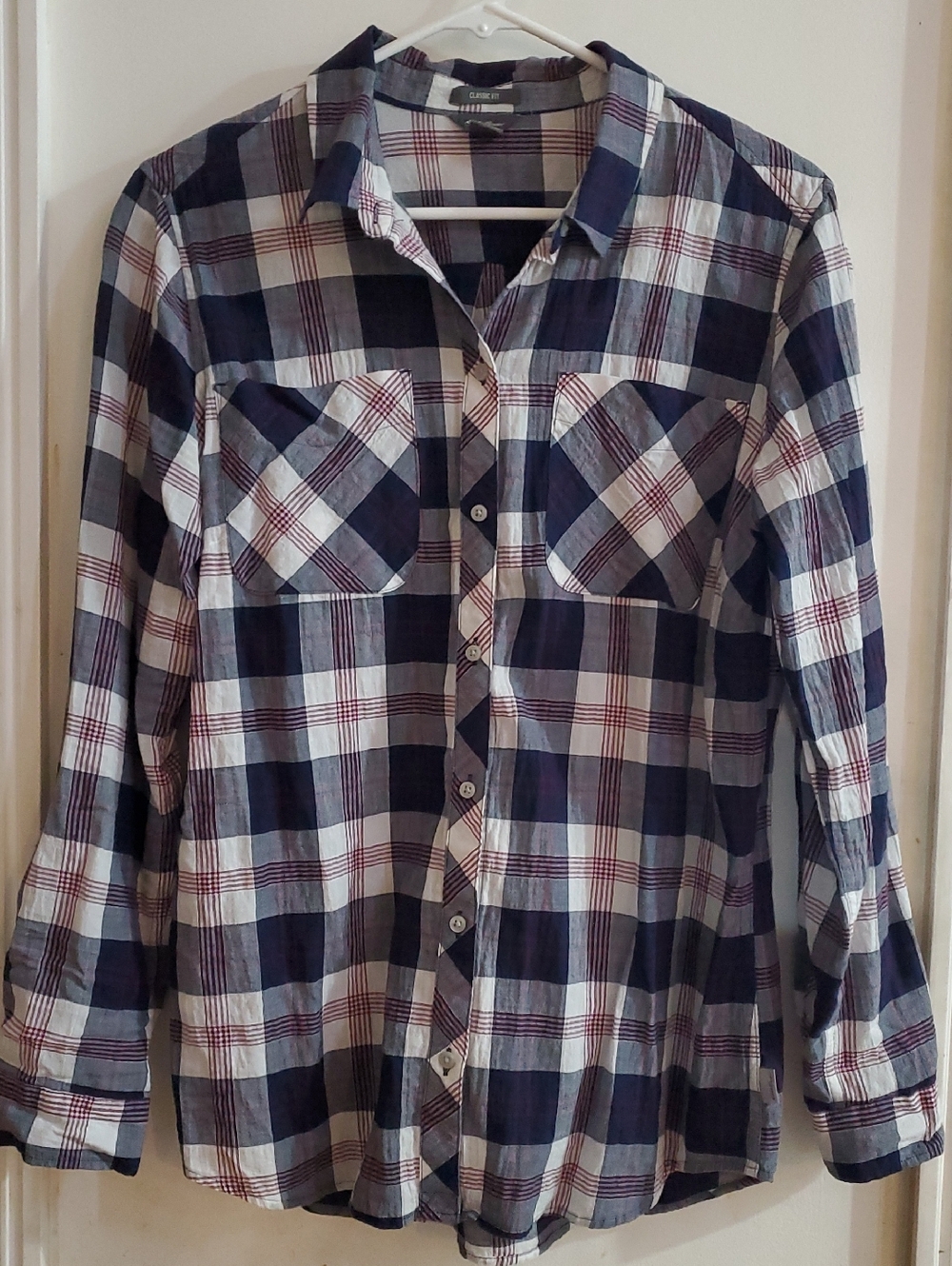 Eddie Bauer Plaid Button Up Size L  Long Sleeve Navy Blue White Gauzey Texture